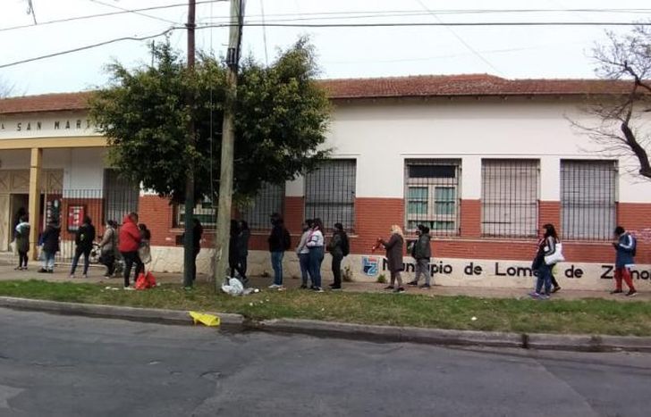 La Primaria N°14 está ubicada en Lomas Oeste.