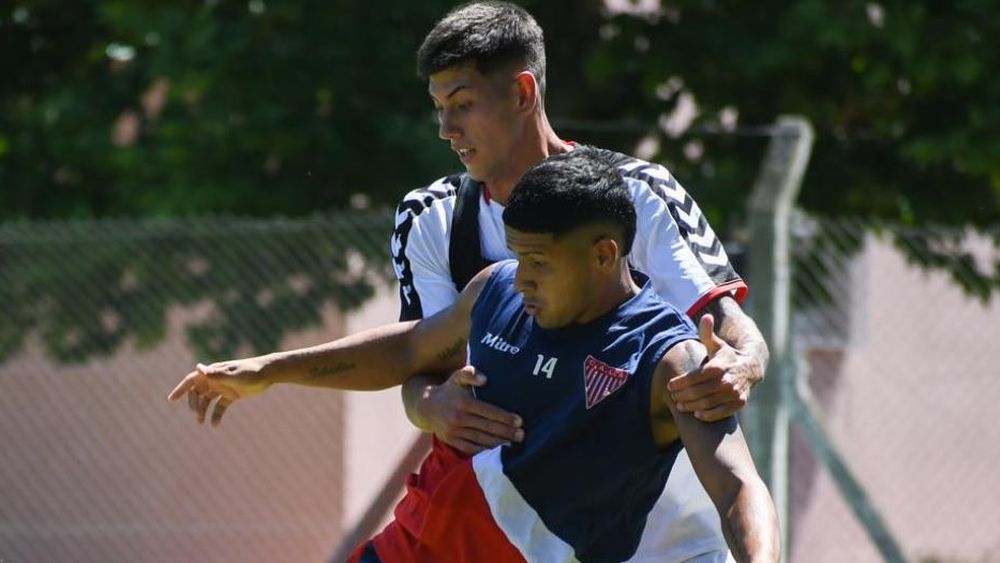 Los Andes se midió con Chacarita en un amistoso de pretemporada.