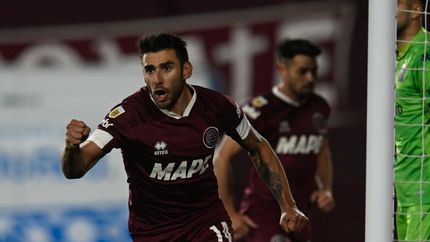 Salvio hizo dos frente a Tigre.