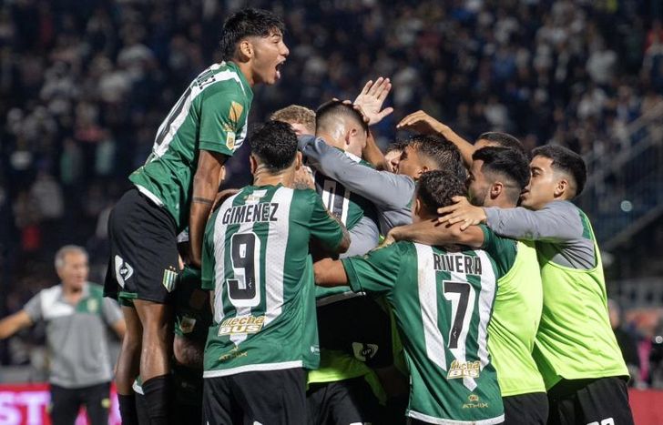 Banfield se lo dio vuelta a Gimnasia y ganó en el Bosque.