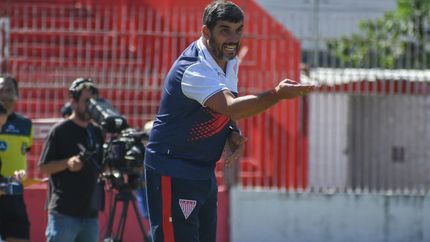 El DT de Los Andes trabaja en dos posibilidades para recibir a Flandria. El DT de Los Andes trabaja en dos posibilidades para recibir a Flandria.