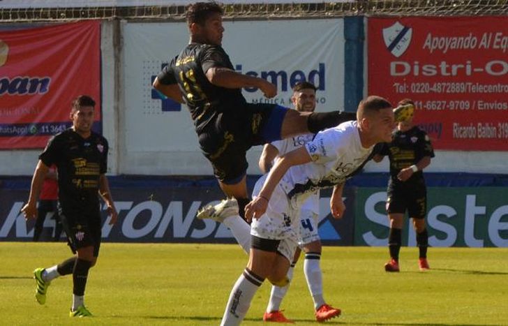 El Tallarín empató el último partido ante Merlo.