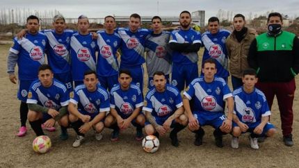 Todos los jugadores del equipo de primera son del barrio.