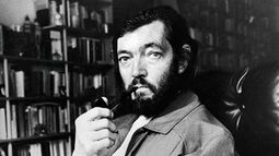 Presentan un audiolibro con textos de Julio Cortázar
