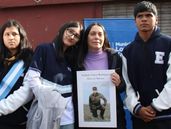 En el homenaje estuvo su hermana Nora junto a tíos y primos.
