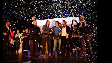 premiaron a mas vecinos por su rol y compromiso social con lomas