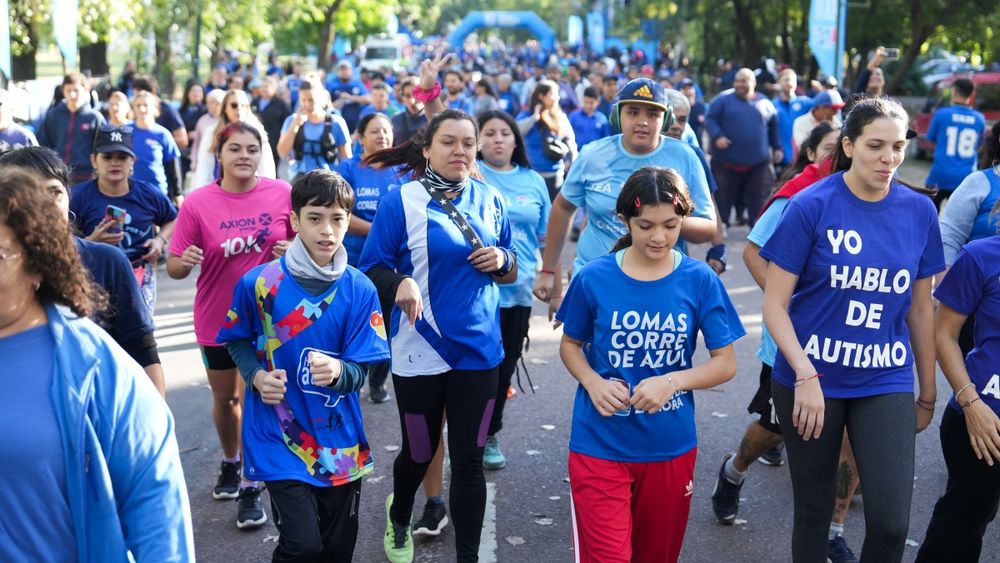 Miles de vecinos participan cada año de la maratón en Lomas. Miles de vecinos participan cada año de la maratón en Lomas.