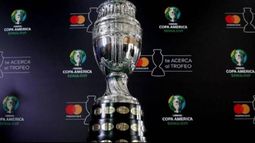 Las principales entidades del fútbol aplazan sus competiciones