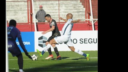 Guruceaga sólo jugó en el debut ante Independiente Rivadavia.