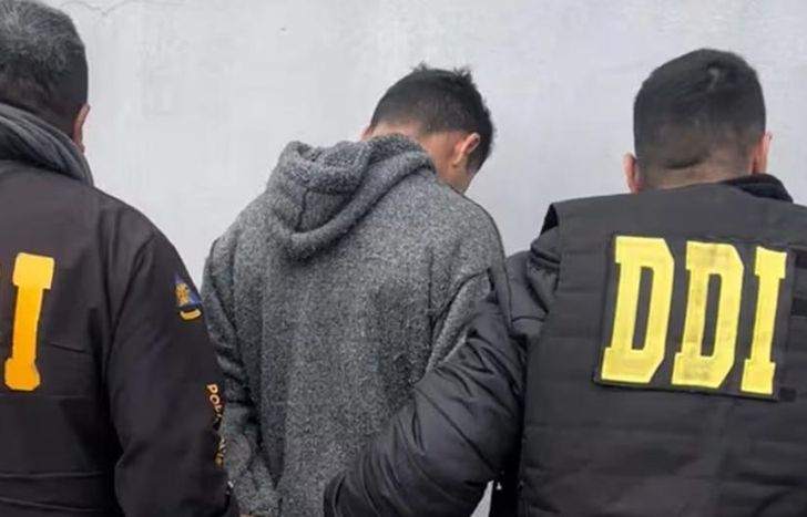 El sospechoso, detenido por la DDI de Lomas.