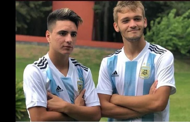 Los juveniles del Granate se visten de celeste y blanco.