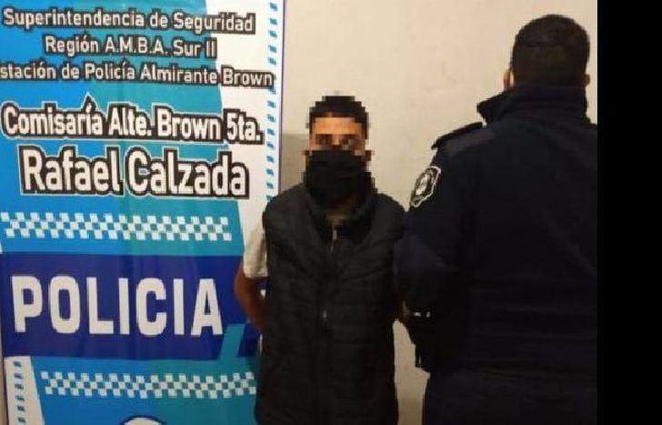 el detenido tiene 16 años y ya había recibido denuncias en su contra por violento.