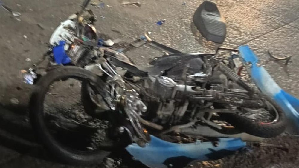 Así quedó la moto tras el accidente.