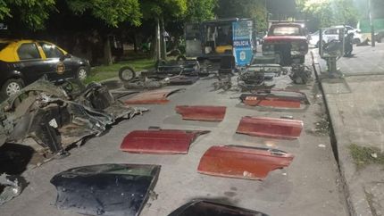 Se secuestraron armas de fuego, vehículos y cientos de autopartes