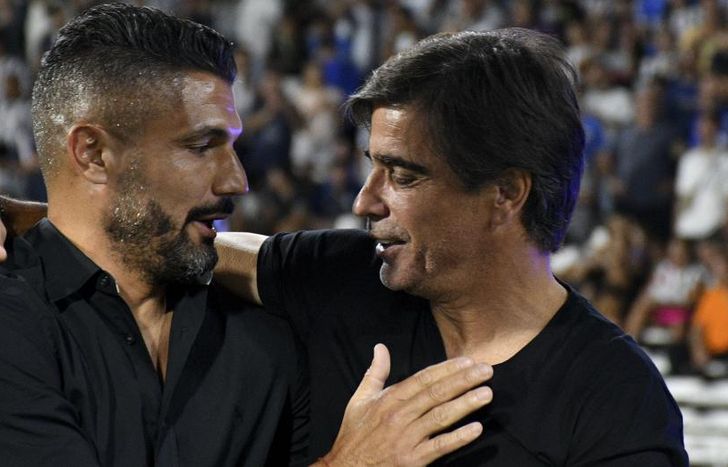 Saludo entre Gandolfi y Sanguinetti.