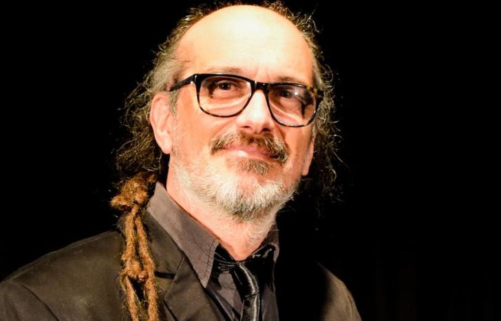 Alejandro Santoni lanza su nuevo libro.