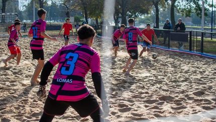 Al Parque de Lomas se suman sedes como clubes y centros de jubilados.