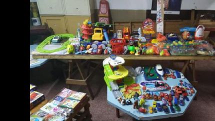 reparten mas de 200 juguetes en temperley