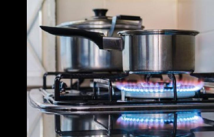 La Justicia aceptó la apelación de la Nación, pero sigue frenada la suba del gas
