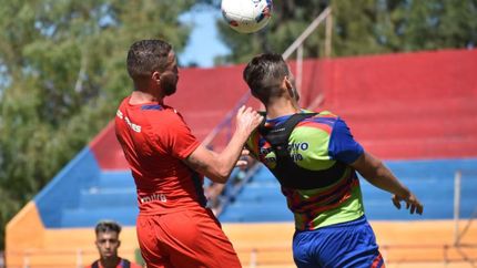 los andes sufrio un traspie ante deportivo armenio los andes sufrio un traspie ante deportivo armenio