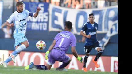 Di Lorenzo se mostró a favor de la presencia de hinchas visitantes en las cancha del ascenso. Di Lorenzo se mostró a favor de la presencia de hinchas visitantes en las cancha del ascenso.