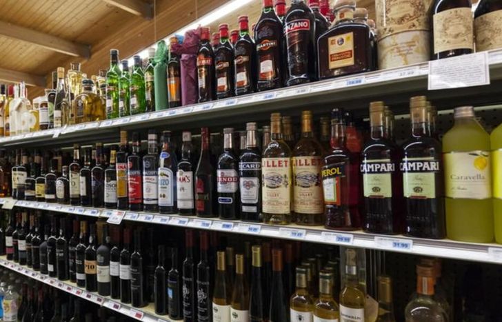 Las bebidas alcohólicas encabezaron la lista de aumentos.