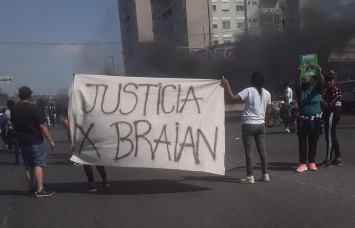 Familiares y amigos se movilizaron hasta los Tribunales de Lomas.