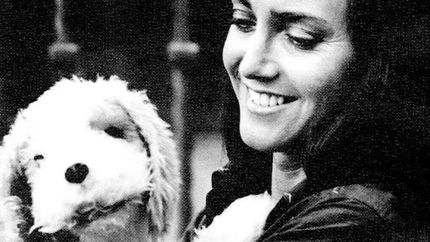 Cecile y el perro Alfonso.