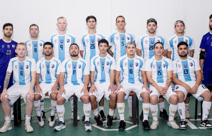 El plantel completo, con la ilusión intacta de cara al Mundial.