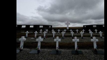 un historico viaje a malvinas para homenajear a 90 soldados caidos