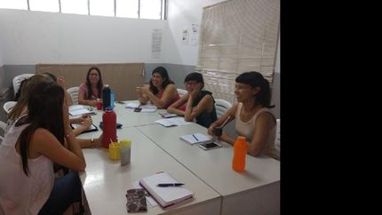 capacitan en genero al personal que trabaja en los barrios con las familias