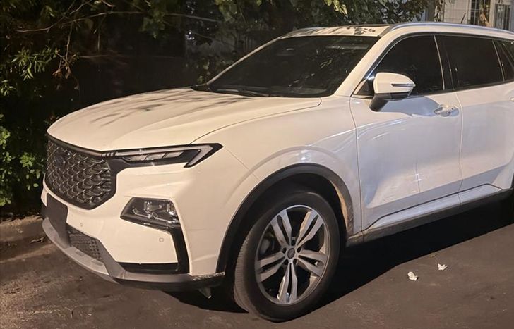 El auto robado en Lomas de Zamora.