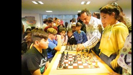 El ex gobernador visitó Mar del Plata y lamentó que sea una de las ciudades con más desocupación.