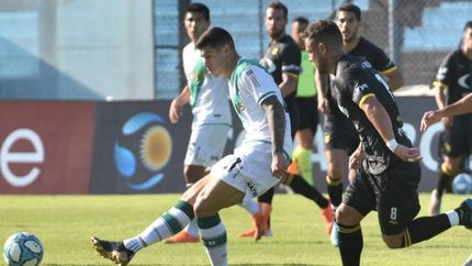 Martín Payero en uno de los intentos ofensivos de Banfield.