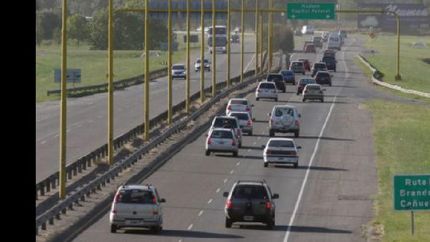 mas de un millon y medio de personas viajan por el pais por semana santa