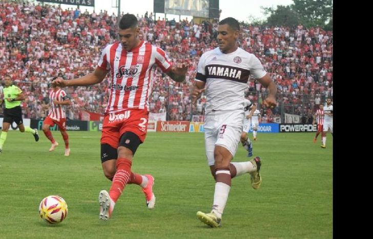 José Sand y Lucas Acevedo marcaron los dos primeros goles del partido jugado en Tucumán.