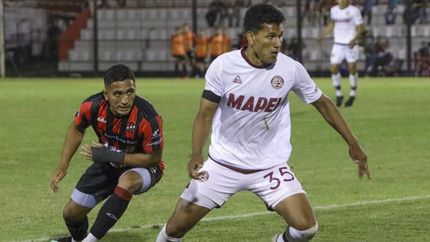 Con cinco amarillas, Aguirre fue suspendido.