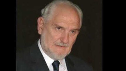 El lomense contó de qué trata este escrito rico en historia.