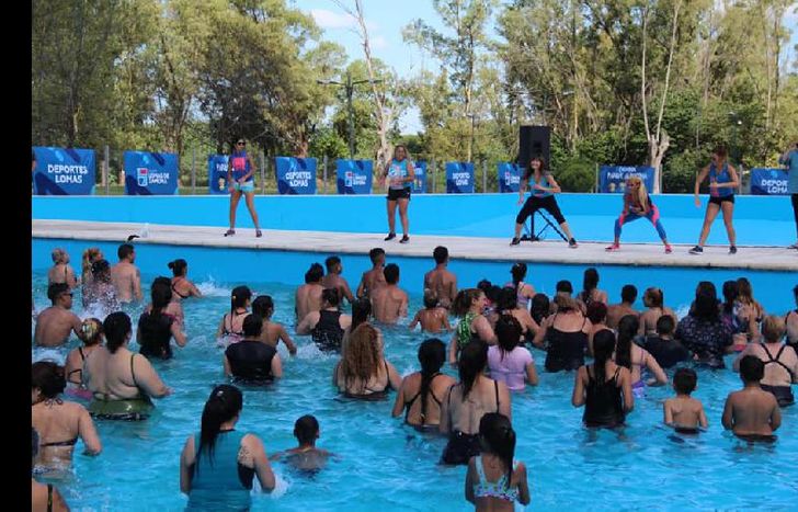 Hubo clases gratis de Aqua Zumba.