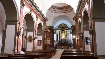 La imagen de la Virgen María en madera fue donada por Juana Zorrilla de Grigera. La imagen de la Virgen María en madera fue donada por Juana Zorrilla de Grigera.