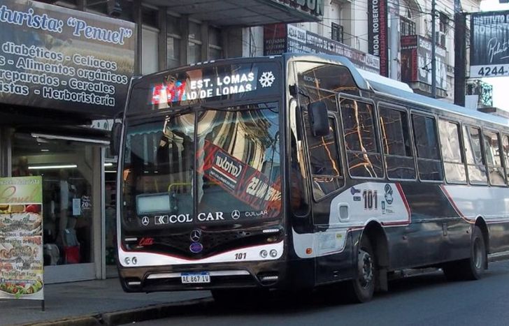 El hecho ocurrió a bordo de un colectivo de la línea 561. (Imagen ilustrativa)