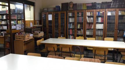 La biblioteca, lista y a la espera de que muchos vecinos se anoten a los talleres.
