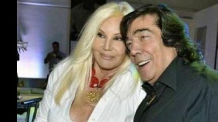 susana homenajea a cacho castana
