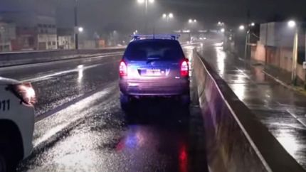 El auto del hombre apareció chocado y abandonado en Ingeniero Budge.
