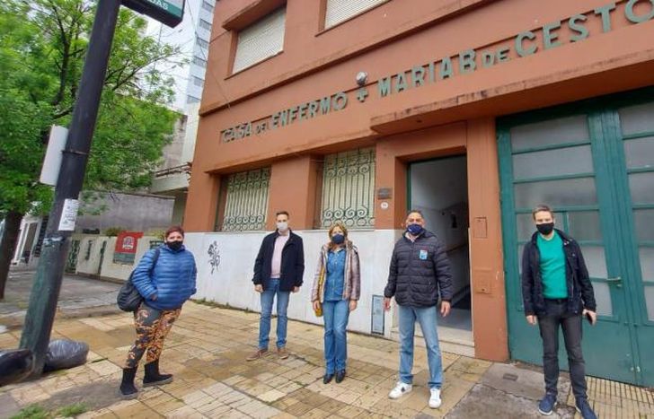 Las donaciones fueron entregadas por funcionarios municipales.