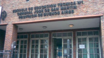 El Gobierno trabaja para llevar el ciclo lectivo hasta abril.