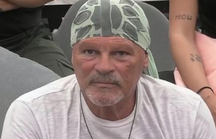 Alfa vuelve a la casa.