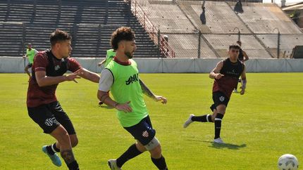 primer amistoso de talleres con todos los refuerzos en cancha