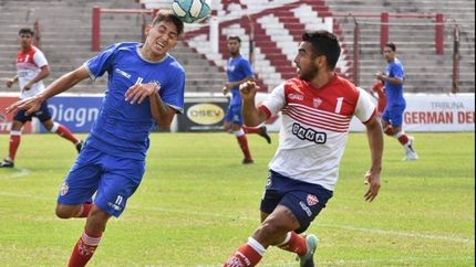 Romero fue titular en lugar de Monge.