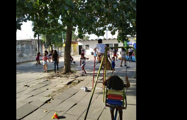 no faltaron los juegos y la merienda.